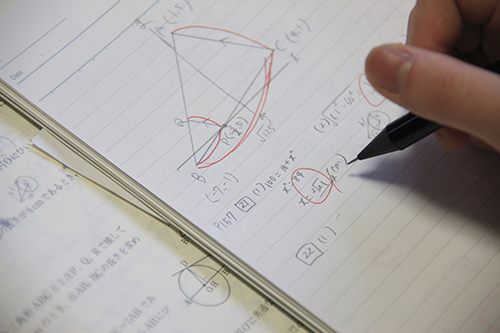 一人ひとりのペースに合わせた学習指導(公文式の導入)